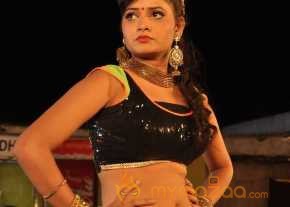 Sriya photo 2