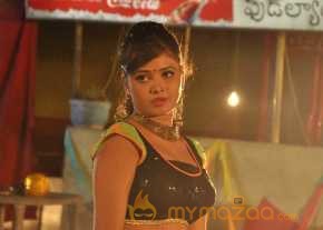 Sriya photo 6
