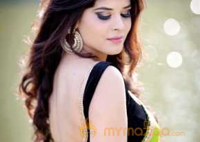 Swasti Semwal Green Saree Images photo 3