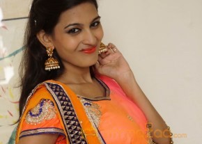 Swetha Jadhav at Aura Exhibition Launch photos photo 21