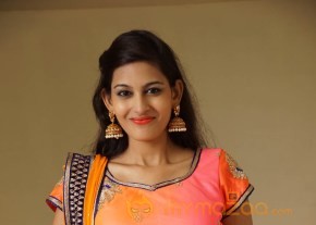 Swetha Jadhav at Aura Exhibition Launch photos photo 5