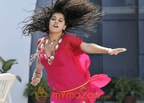 Taapsee Latest pic photo 3