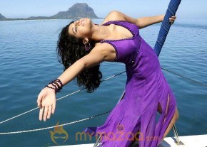Taapsee Latest pic photo 6