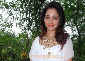 Tamanna cute pic photo 6