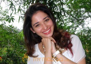 Tamanna cute pic photo 2