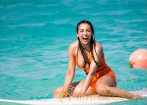These HOT photos of Malaika Arora Khan holidaying in Maldives  photo 3