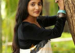  Ulka Gupta Andhra Pori Poster Launch Stills  photo 4