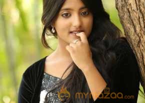  Ulka Gupta Andhra Pori Poster Launch Stills  photo 3