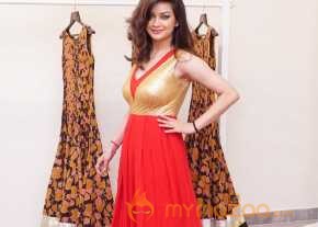  Urmila Pokharia 