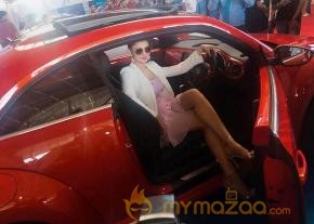 Urvashi Rautela Latest Glam Pics photo 2