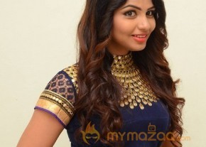 Varsha Stunning Glam Pics photo 19