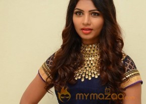 Varsha Stunning Glam Pics photo 2