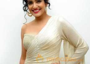Vishakha Singh photo 4
