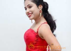 Vrushali Gosavi Red Dress Pics photo 4