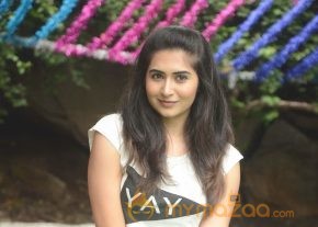 Vyoma Nandi Glam Pics photo 9