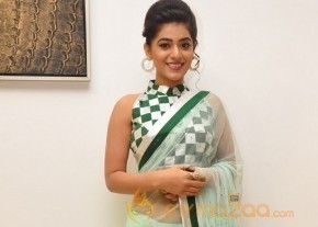 Yamini Bhaskar Hot Light Green Saree Pics photo 16