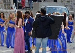 Exclusive Leaked Stills: Chiranjeevi Khaidi No 150 Movie photo 5