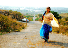 916 KDM Prema Movie Stills Wallpapers photo 16