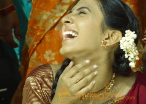 916 KDM Prema Movie Stills Wallpapers photo 22