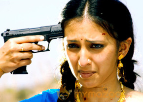 916 KDM Prema Movie Stills Wallpapers photo 21