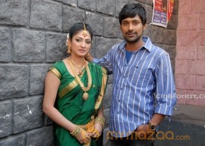 Abbai Class Ammai Mass Latest Stills photo 9