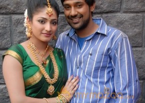 Abbai Class Ammai Mass Latest Stills photo 11