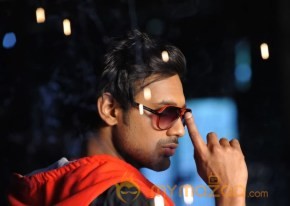 Abbai Class Ammai Mass Movie Stills photo 26