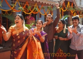 Abbai Class Ammai Mass Movie Stills photo 8