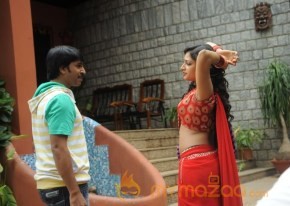 Abbai Class Ammai Mass Movie Stills photo 14