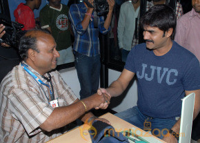 Actors Blood Donation stills photo 4
