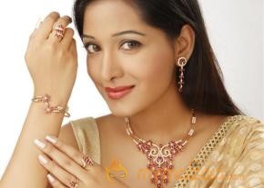 ACTRESS PREETIKA RAO PHOTOS photo 5