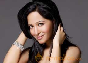 ACTRESS PREETIKA RAO PHOTOS photo 8