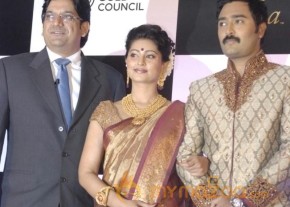 Actress Sneha at Azva Jewellery Collections Photo gallery photo 8