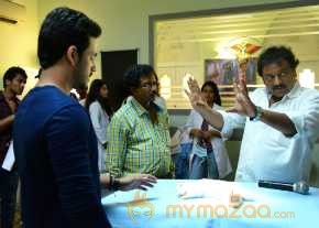 Akhil Movie Working Stills photo 4