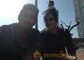 Allu Arjun Iddarammayilatho Working Stills photo 26