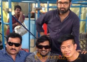 Allu Arjun Iddarammayilatho Working Stills photo 27