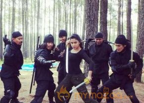 Allu Arjun Iddarammayilatho Working Stills photo 13
