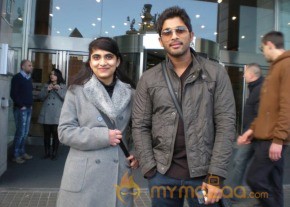 Allu Arjun Iddarammayilatho Working Stills photo 2