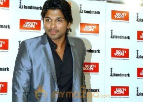 Allu Arjun at South Scope Gallery photo 22