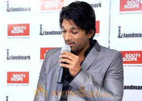 Allu Arjun at South Scope Gallery photo 10