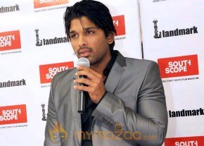 Allu Arjun at South Scope Gallery photo 21