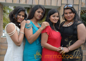 Amma Nana Ooruvelite Movie Photos photo 11