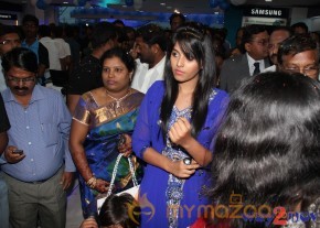 Anjali Launch Yes Mart Super Store  photo 41