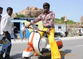 Athadu Amme O Scooter Movie Photos photo 13
