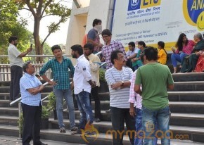Babu Bangaram Theatre Coverage Stills photo 33