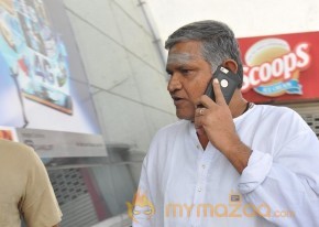 Babu Bangaram Theatre Coverage Stills photo 18