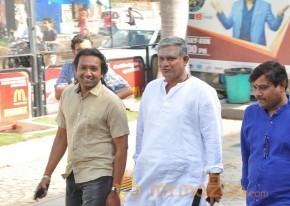 Babu Bangaram Theatre Coverage Stills photo 16