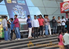 Babu Bangaram Theatre Coverage Stills photo 4