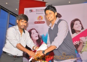 Back Bench Student Movie Platinum Disc Function Gallery  photo 3
