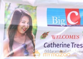 Catherina Tresa At BIG C Mobile Store Launch Photos photo 35